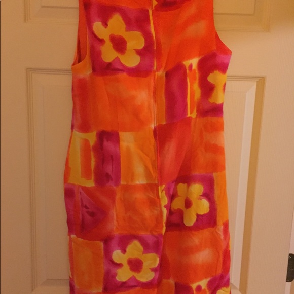 Beautiful bright sun dress - Picture 2 of 4